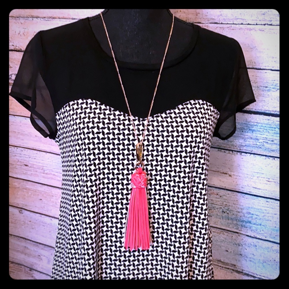 White House Black Market top S